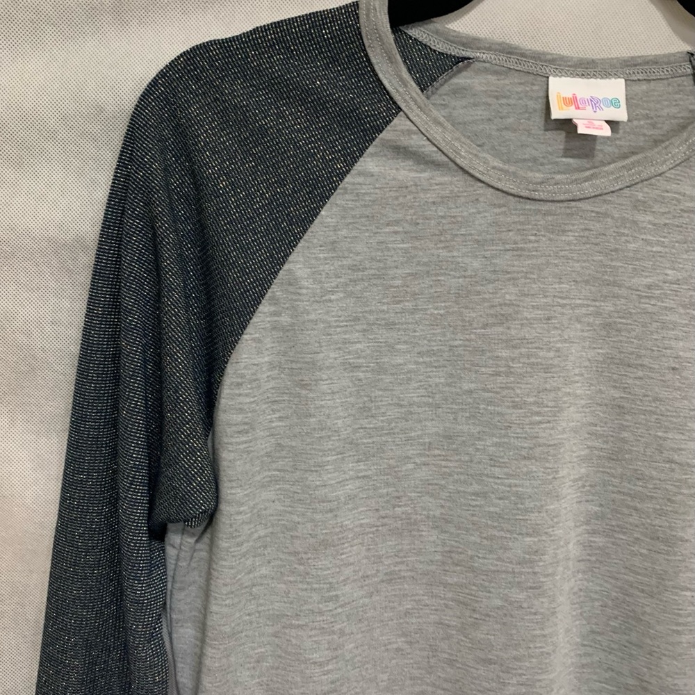 LulaRoe Randy Tee - Picture 4 of 12